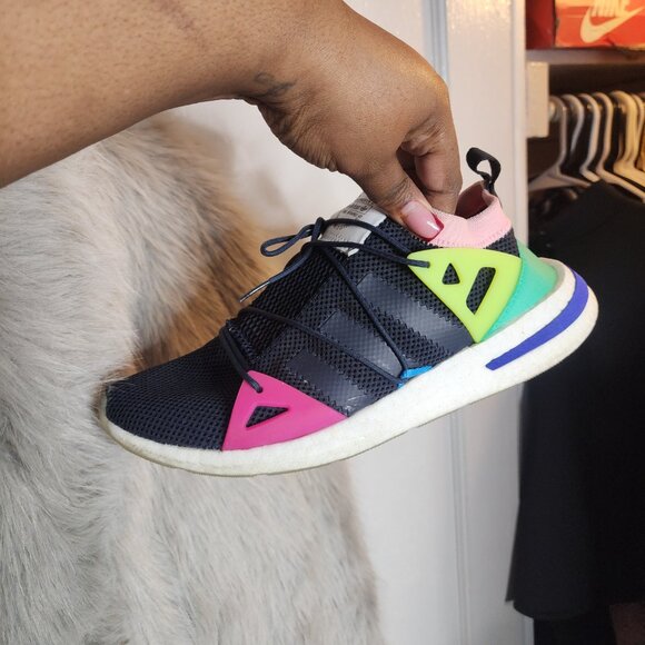 Adidas - Picture 3 of 3